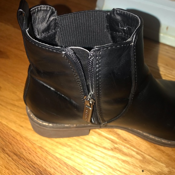 Black Chelsea booties - Picture 5 of 6